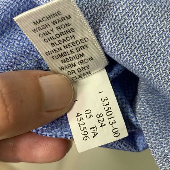 Banana Republic Long Sleeve Button Down Shirt in Light Blue Size 16-16.5 - Picture 7 of 9